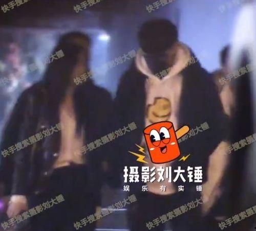 恋情爆料秦霄贤视频,视频揭秘甜蜜瞬间